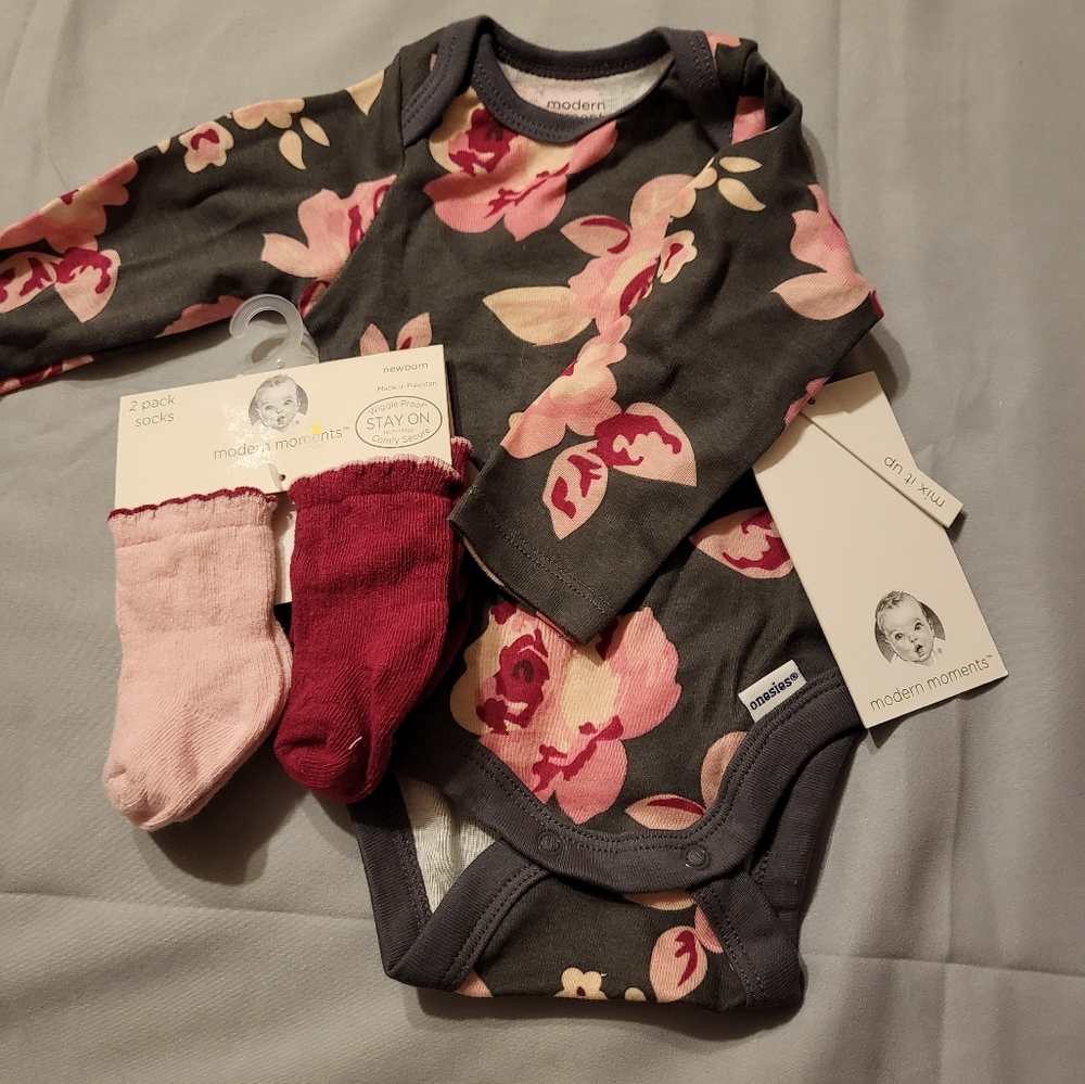 Modern moments newborn cute rose pattern new with tags and the matching socks!